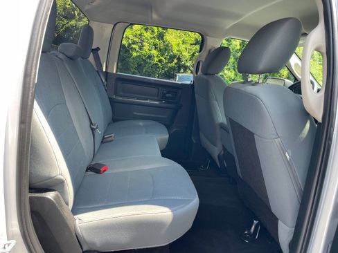 Used 2017 RAM 1500 Express w/ Express Value Package RWD image 16