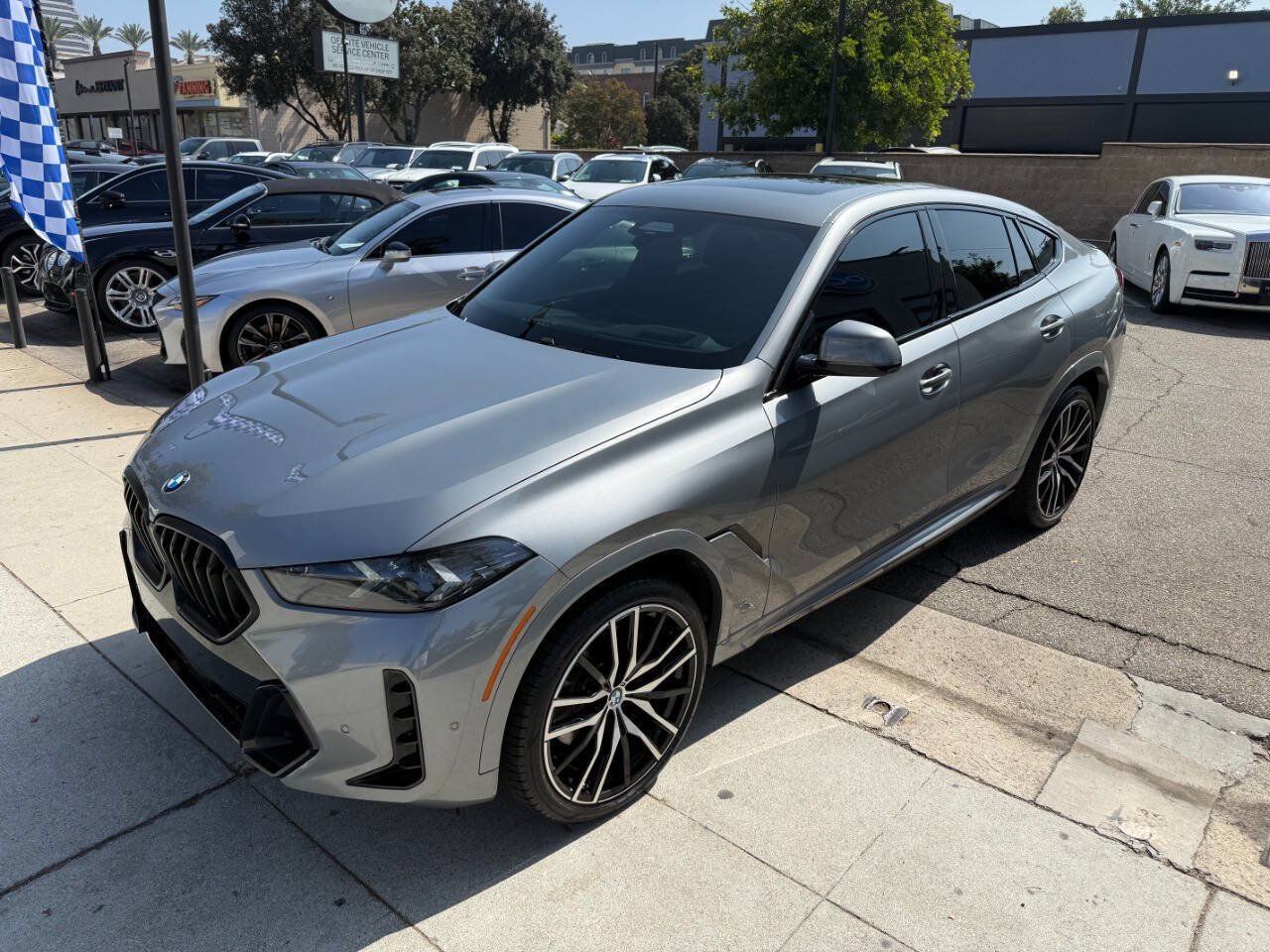 Used 2024 BMW X6 xDrive40i w/ Executive Package AWD/4WD image 15