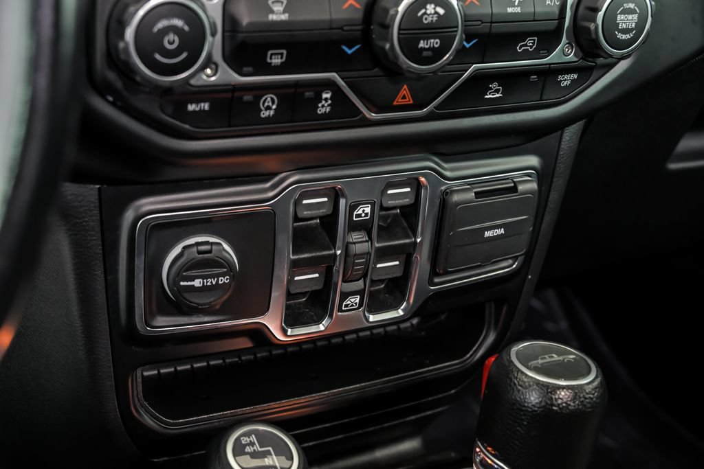 Used 2022 Jeep Gladiator Sport AWD/4WD image 23