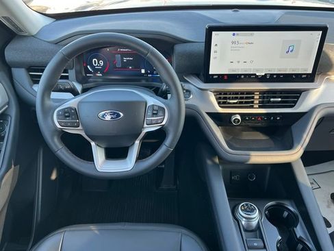 Used 2026 Ford Explorer Active w/ Active Comfort Package image 16
