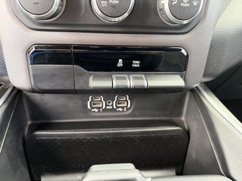 Used 2021 RAM 1500 Lone Star image 33