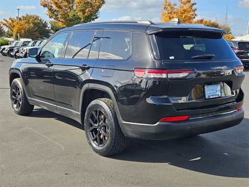 Certified 2024 Jeep Grand Cherokee L Laredo image 4