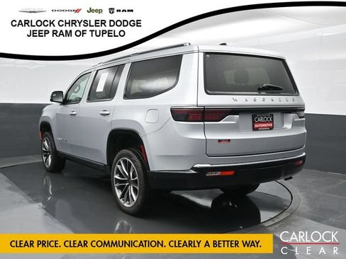 Used 2025 Jeep Wagoneer Series III w/ Premium Group I AWD/4WD image 9