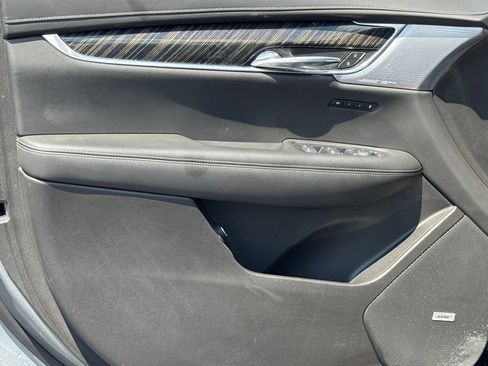Certified 2023 Cadillac XT6 Premium Luxury FWD image 15