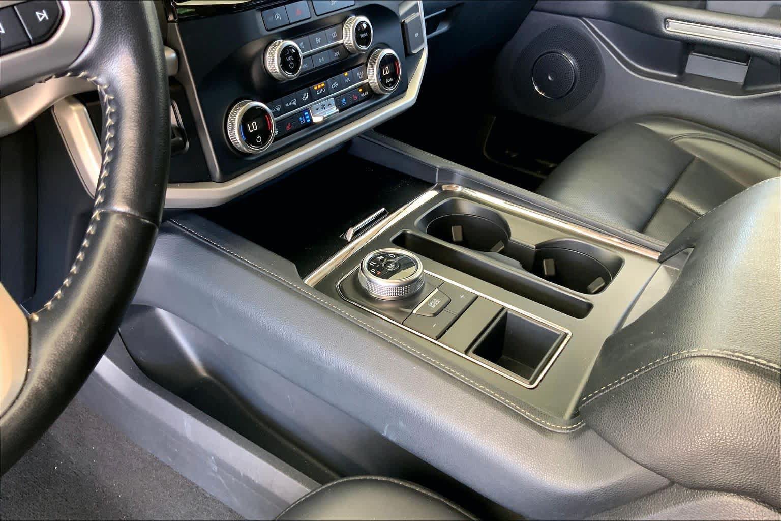 Used 2024 Ford Expedition Max XLT RWD image 16