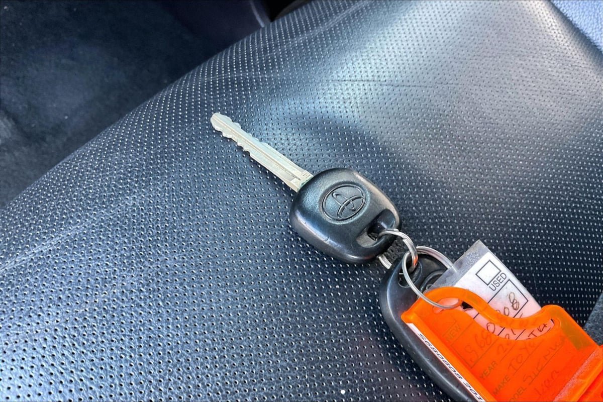 Used 2015 Toyota Sienna SE FWD image 11