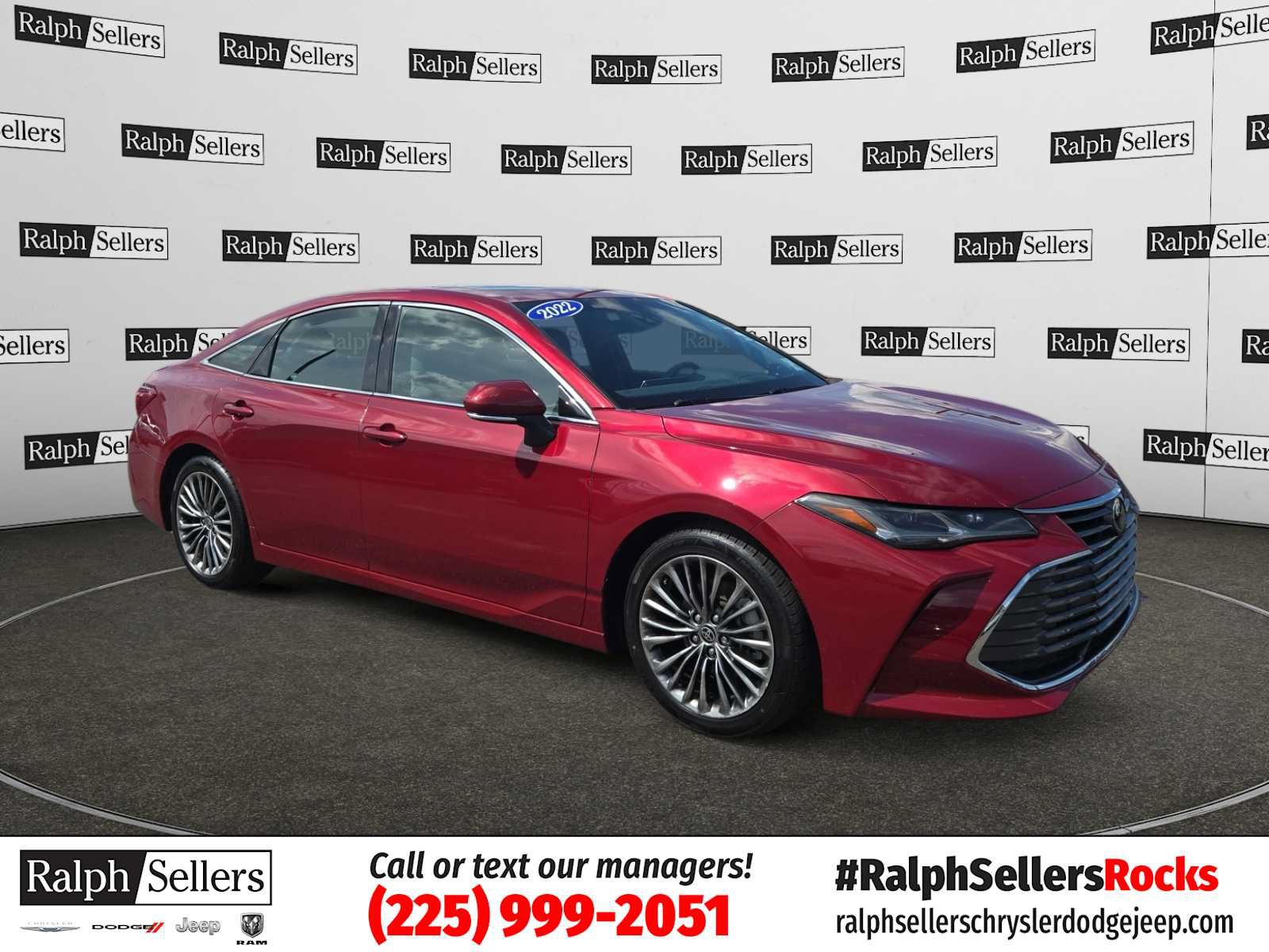 Used 2022 Toyota Avalon Limited FWD image 1