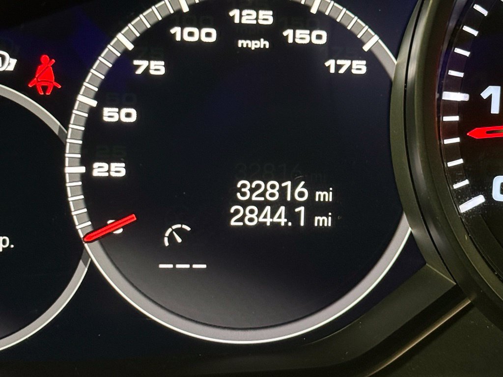 Certified 2023 Porsche Cayenne AWD/4WD image 20