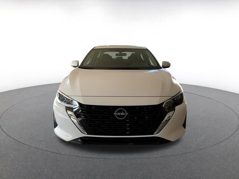 Used 2025 Nissan Sentra S image 4