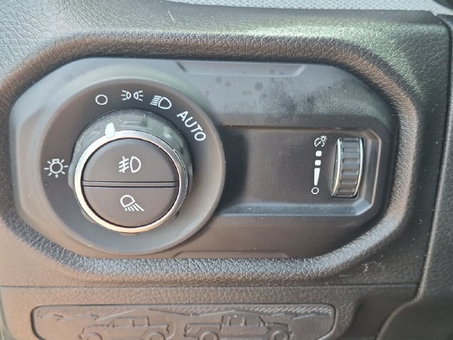 Used 2024 Jeep Gladiator Sport AWD/4WD image 19