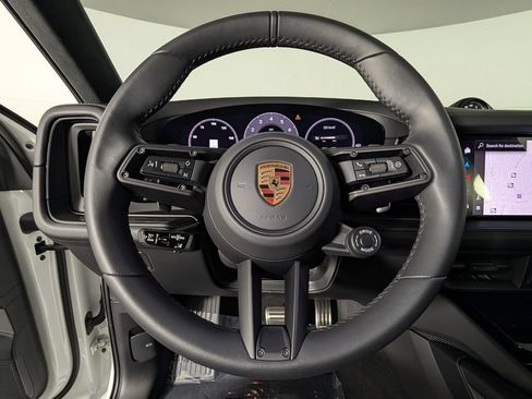 Certified 2025 Porsche Cayenne GTS AWD/4WD image 38