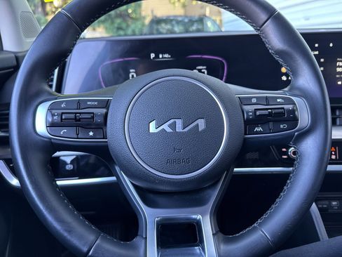 Certified 2024 Kia Sportage EX image 23