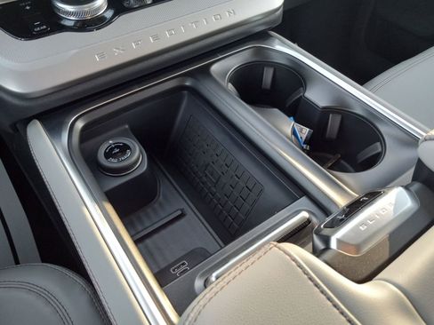 New 2025 Ford Expedition Active AWD/4WD image 21