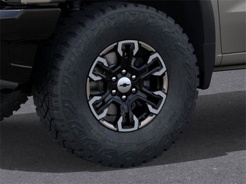 New 2026 Chevrolet Silverado 1500 ZR2 image 9