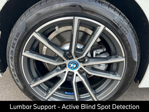 Used 2022 BMW 330e xDrive w/ Driving Assistance Package AWD/4WD image 14