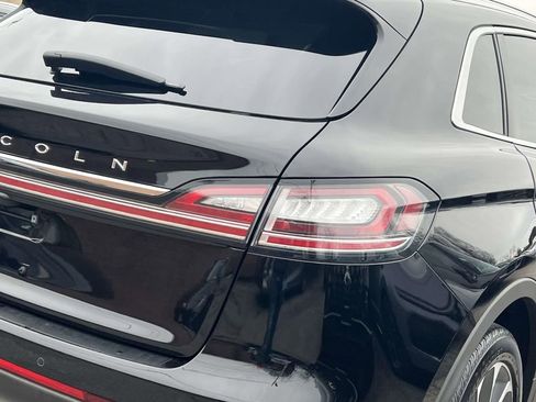 Used 2022 Lincoln Nautilus Reserve image 10