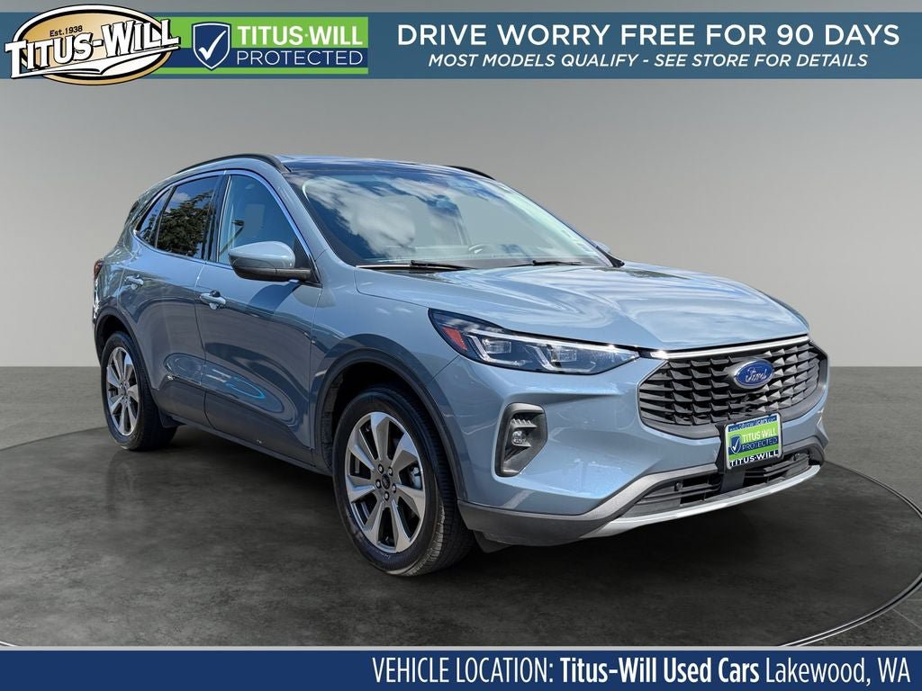Used 2025 Ford Escape Platinum AWD/4WD image 1
