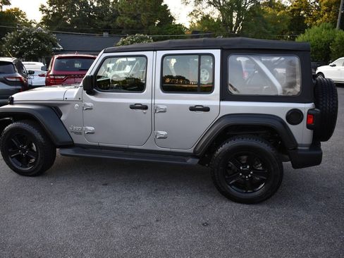 Used 2018 Jeep Wrangler Unlimited Sport AWD/4WD image 43