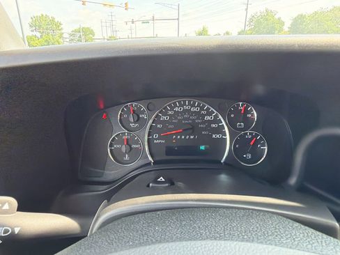 New 2026 Chevrolet Express 2500 w/ Driver Convenience Package RWD image 21