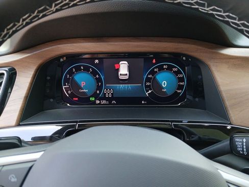 New 2025 Volkswagen Atlas SE image 15