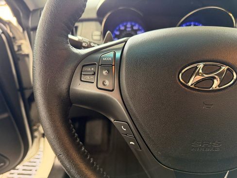 Used 2012 Hyundai Genesis 2.0T Premium RWD image 14