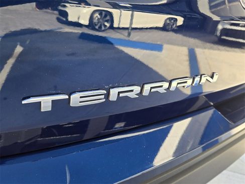 Used 2023 GMC Terrain SLE image 14