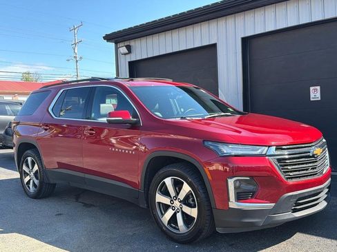 Used 2023 Chevrolet Traverse LT w/ LT Premium Package AWD/4WD image 28