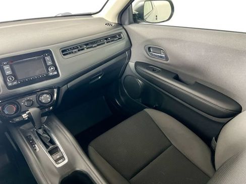 Used 2021 Honda HR-V LX image 23