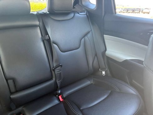 Used 2025 Jeep Compass Limited AWD/4WD image 37