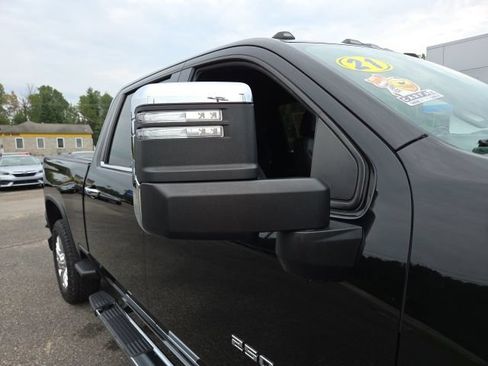Used 2021 Chevrolet Silverado 2500 High Country w/ Z71 Off-Road Package AWD/4WD image 22