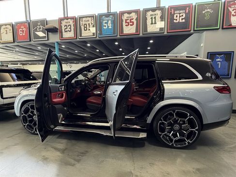 Used 2026 Mercedes-Benz Maybach GLS 600 4MATIC image 1