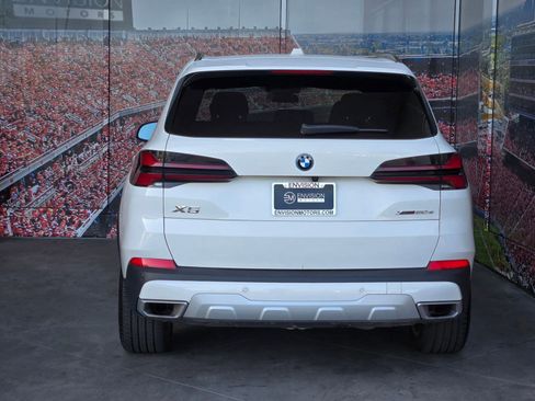 Used 2025 BMW X5 xDrive50e AWD/4WD image 7