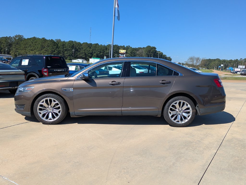 Used 2015 Ford Taurus Limited FWD image 2