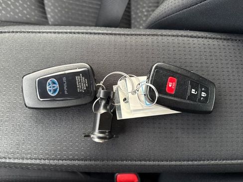 Used 2018 Toyota Prius Two w/ Prius Two Safety Plus Package image 26