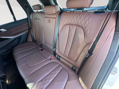 Used 2025 BMW X5 xDrive50e image 33