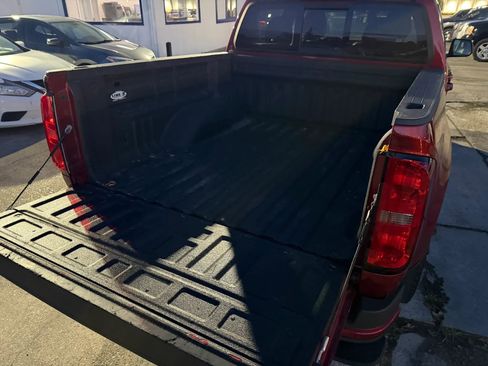 Used 2016 Chevrolet Colorado Z71 image 5