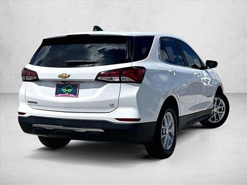 Used 2022 Chevrolet Equinox LT FWD image 2