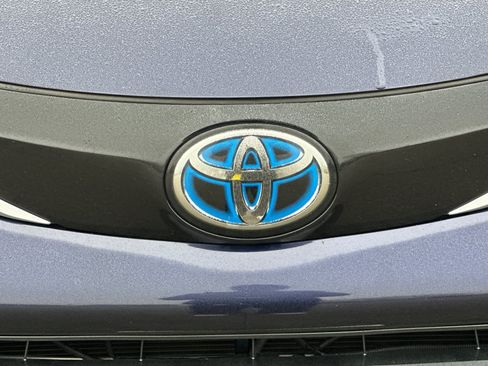 Used 2023 Toyota Sienna Platinum image 48