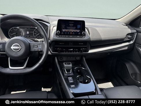 Certified 2024 Nissan Rogue SV w/ SV Premium Package FWD image 25