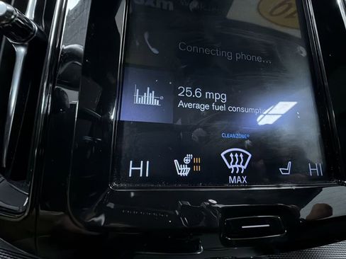 Used 2019 Volvo XC60 T6 R-Design image 22