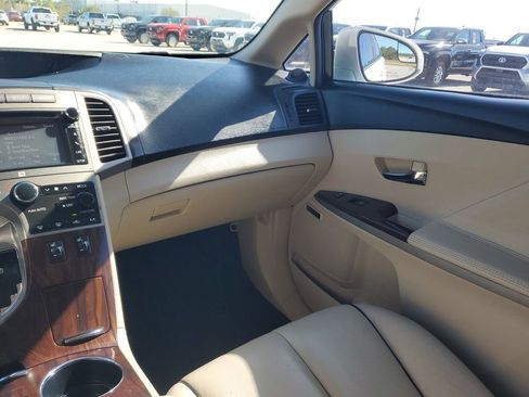 Used 2014 Toyota Venza XLE image 11
