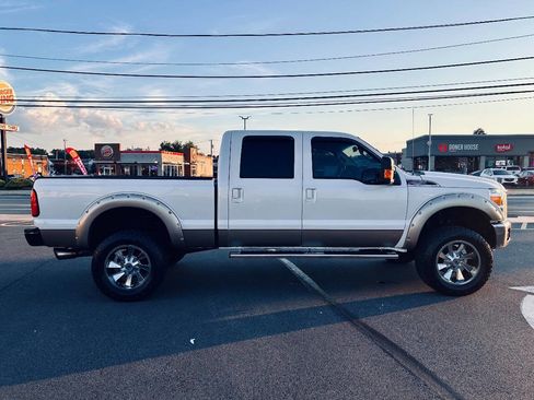 Used 2014 Ford F250 Lariat image 7
