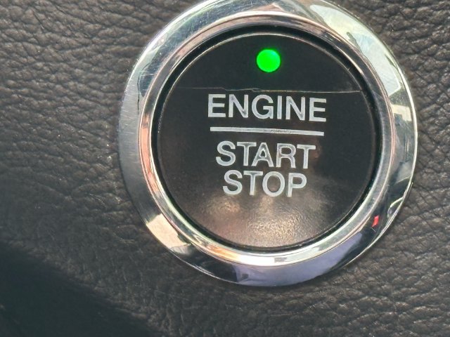 Used 2017 Ford Edge SEL w/ Equipment Group 201A AWD/4WD image 23