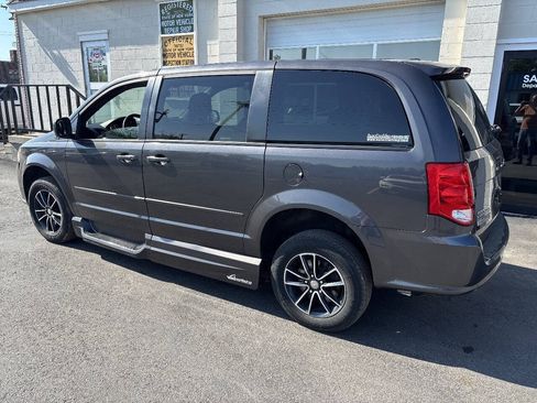 Used 2015 Dodge Grand Caravan SXT FWD image 6