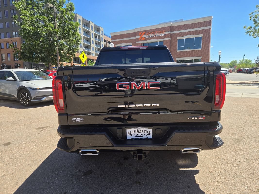 Used 2024 GMC Sierra 1500 AT4 w/ AT4 Premium Package AWD/4WD image 9