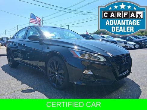 Certified 2022 Nissan Altima 2.5 SR w/ Midnight Edition Package AWD/4WD image 2