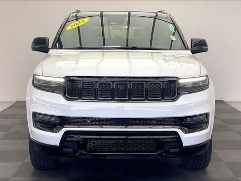 Used 2024 Jeep Grand Wagoneer Series III w/ Quick Order Packagew 28T AWD/4WD image 2