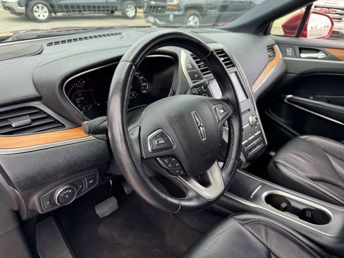 Used 2019 Lincoln MKC Select w/ Select Plus Package AWD/4WD image 24