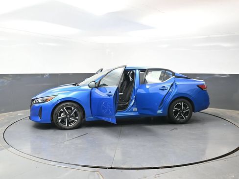 Used 2024 Nissan Sentra SV FWD image 56