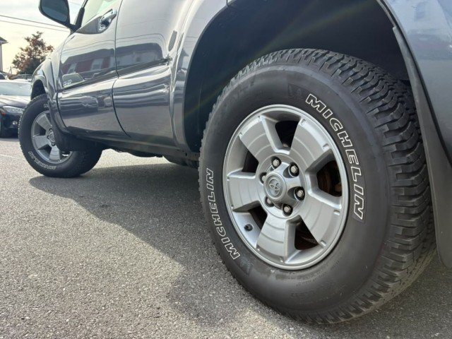 Used 2007 Toyota 4Runner SR5 AWD/4WD image 28